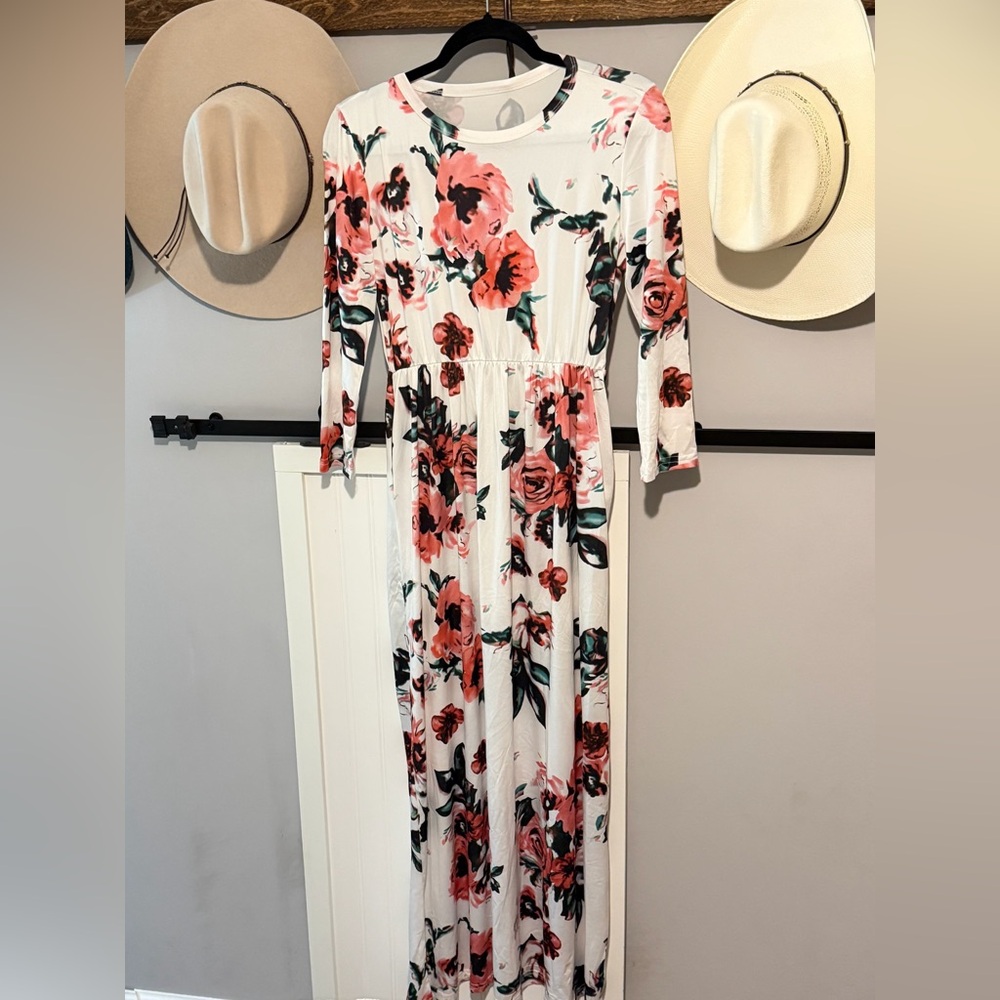 Floral Maxi Dress - White and Pink